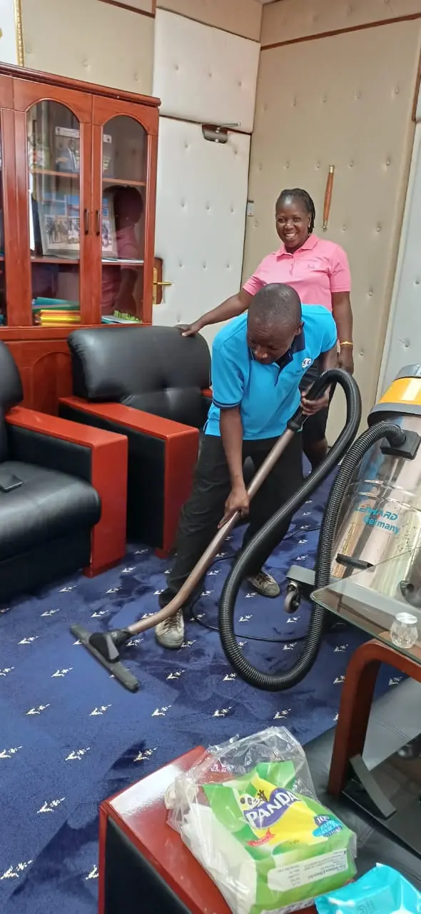 Simca Agencies cleaning team at work